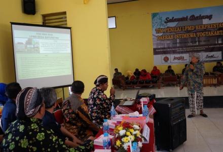 Kunjungan Lapangan Tim Penilai LPMD Berprestasi Tingkat DIY di Desa Baturetno
