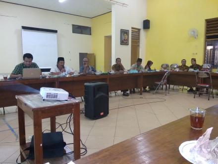 Rapat paripurna BPD dan pemerintah desa Baturetno dalam rangka pengesahan APBDes