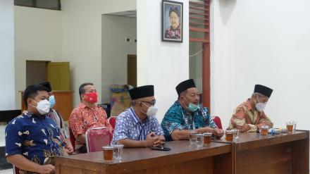 Serah Terima Surat NIK Kelompok Kesenian