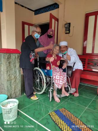 Kegiatan Kelompok Berbagi Beras (KBB) - Ibu Padmo