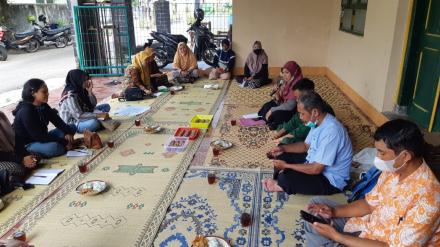 Evaluasi produk sabun mandi berbahan Eco Enzim KWT SEHATI Padukuhan Kalangan Baturetno