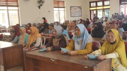 DISTRIBUSI BERAS BANTUAN PANGAN NON TUNAI