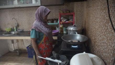 PROGRAM DAPUR SEHAT ATASI STUNTING BAGI BALITA ATAU BADUTA KURANG GIZI DAN IBU HAMIL RESTI