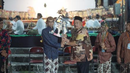 PAGELARAN WAYANG KULIT