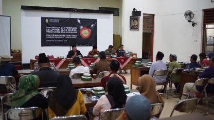 PENGUKUHAN DAN PEMBINAAN JAGA WARGA PADUKUHAN SE KALURAHAN BATURETNO