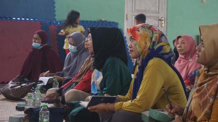 PEREMPUAN PENGGERAK PKK PADUKUHAN MANTUP (MEMBATIK SIBORI SERENTAK)