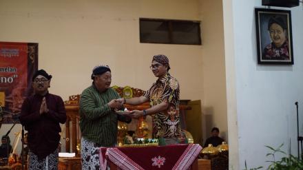 PARING PUSOKO ASMO GAMELAN KYAI SARI RETNO