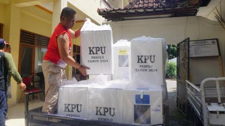 DISTRIBUSI KOTAK SUARA PEMILU